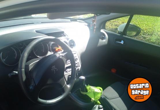 Autos - Peugeot Peugeot 308 2015 Nafta 200000Km - En Venta