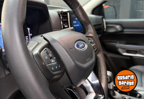 Camionetas - Ford Ranger Limited 4x4 AT 2026 Diesel 18000Km - En Venta