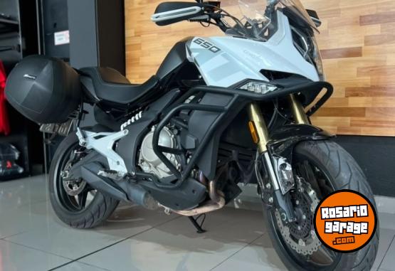 Motos - CF MT 650 2023 Nafta 11000Km - En Venta