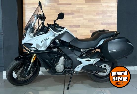 Motos - CF MT 650 2023 Nafta 11000Km - En Venta