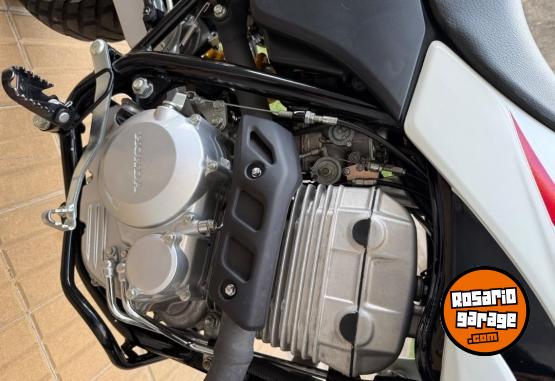 Motos - Honda Tornado 2020 Nafta 9700Km - En Venta