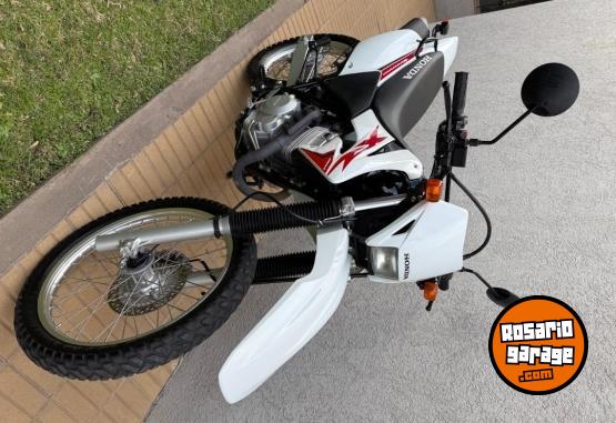 Motos - Honda Tornado 2020 Nafta 9700Km - En Venta