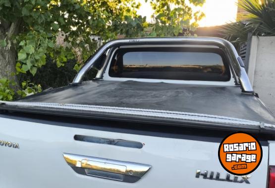 Camionetas - Toyota Hilux 2.8 TDI 2016 Diesel 111111Km - En Venta