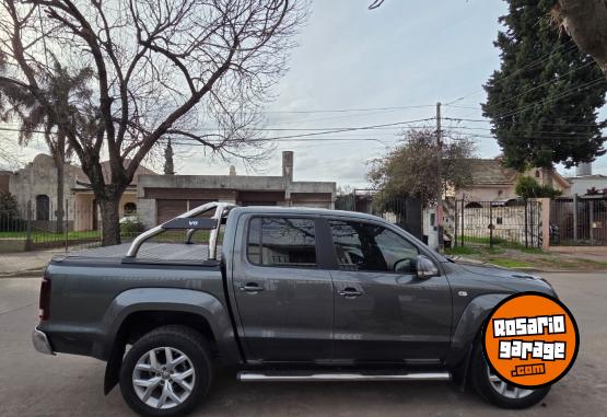 Camionetas - Volkswagen Amarok v6 2023 Diesel 108000Km - En Venta