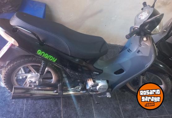 Motos - Corven Energy Full 2023 Nafta 12000Km - En Venta