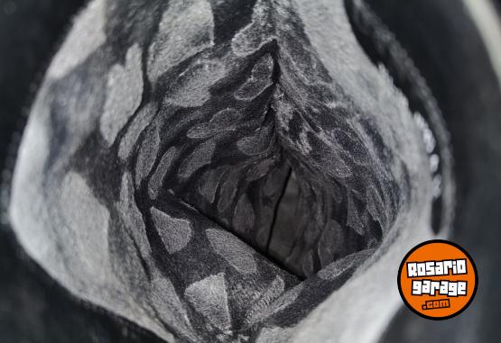Indumentaria - BUCANERAS/BOTAS IMPORTADAS - En Venta