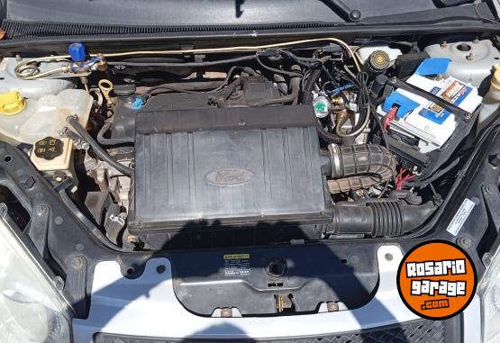 Autos - Ford Fiesta Max 2007 GNC 170000Km - En Venta