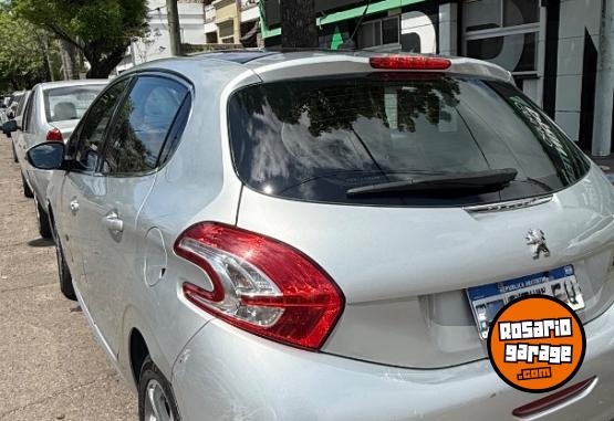 Autos - Peugeot 208 FELINE 2016 Nafta 170000Km - En Venta