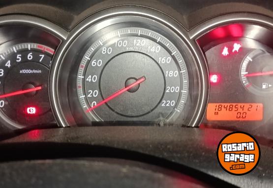 Autos - Nissan TIIDA TEKNA 2012 GNC 184800Km - En Venta