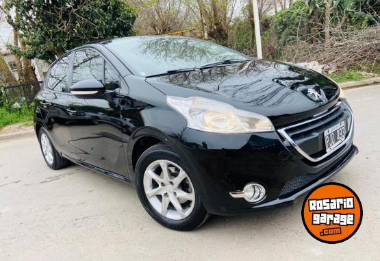 Autos - Peugeot 208 2015 GNC 129000Km - En Venta