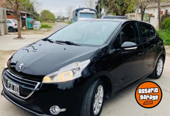 Autos - Peugeot 208 2015 GNC 129000Km - En Venta