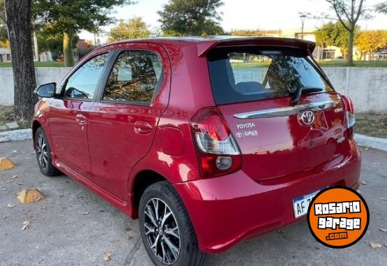 Autos - Toyota Etios XLS mt 1.5 2022 Nafta 9500Km - En Venta