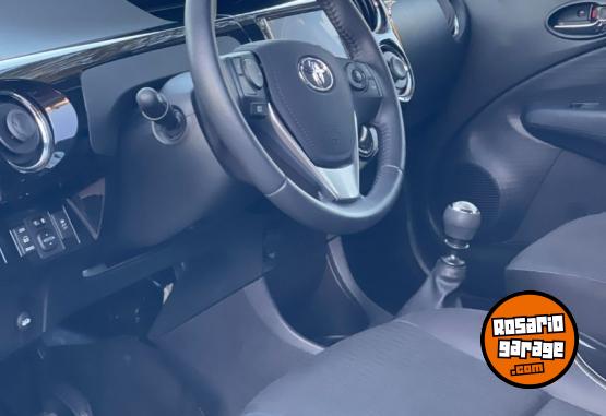 Autos - Toyota Etios XLS mt 1.5 2022 Nafta 9500Km - En Venta
