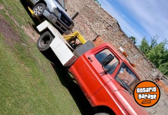 Camiones y Grúas - Ford 350 - En Venta