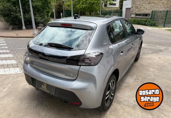 Autos - Peugeot 208 2025 Nafta 13000Km - En Venta
