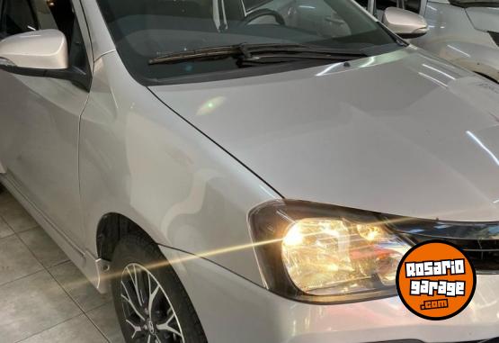 Autos - Toyota Etios 2020 Nafta 76000Km - En Venta