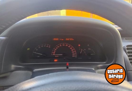 Autos - Renault Laguna 1998 Nafta 260000Km - En Venta