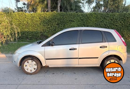 Autos - Ford Fiesta 1.6 2004 Nafta 275000Km - En Venta