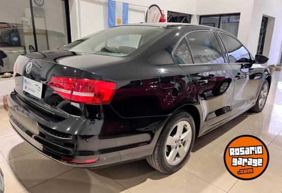 Autos - Volkswagen VENTO ADVANCE PLUS 2.5L 2015 Nafta 175000Km - En Venta