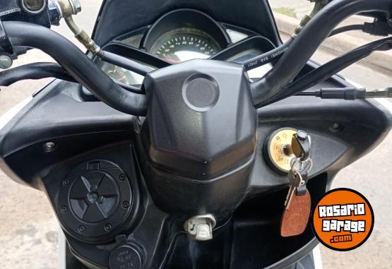 Motos - Zanella Cruiser scooter 150cc 2023 Nafta 12000Km - En Venta