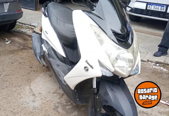 Motos - Zanella Cruiser scooter 150cc 2023 Nafta 12000Km - En Venta