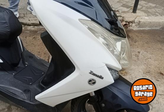 Motos - Zanella Cruiser scooter 150cc 2023 Nafta 12000Km - En Venta