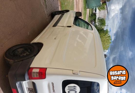 Utilitarios - Citroen Berlingo 2012 GNC 278000Km - En Venta