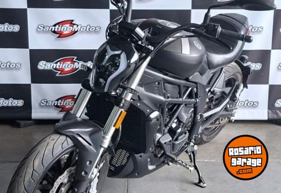 Motos - Benelli 502 CC C 2023 Nafta 2847Km - En Venta