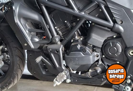 Motos - Benelli 502 CC C 2023 Nafta 2847Km - En Venta