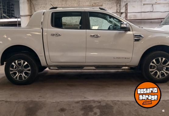 Camionetas - Ford RANGER LIMITED 2023 Diesel 46000Km - En Venta