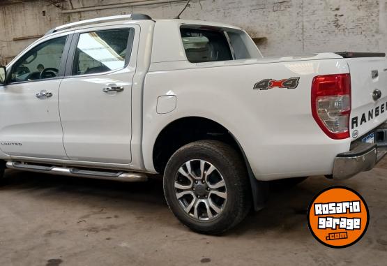 Camionetas - Ford RANGER LIMITED 2023 Diesel 46000Km - En Venta