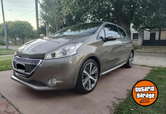 Autos - Peugeot 208 2014 Nafta 73000Km - En Venta
