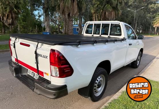 Camionetas - Toyota Hilux 2024 Diesel 91000Km - En Venta