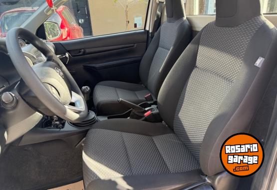 Camionetas - Toyota Hilux 2024 Diesel 91000Km - En Venta