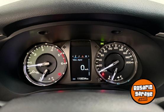 Camionetas - Toyota Hilux SR 2023 Diesel 110000Km - En Venta