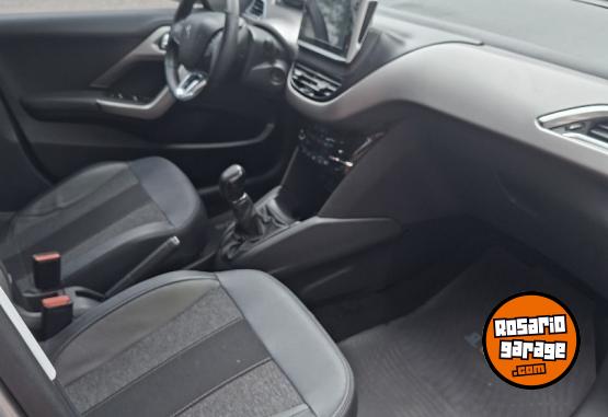 Autos - Peugeot 208 Feline 2020 Nafta 108000Km - En Venta