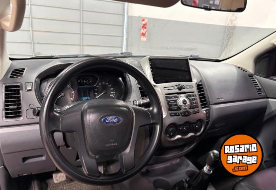 Camionetas - Ford Ranger 2.2 CS XL 2018 Diesel 172000Km - En Venta