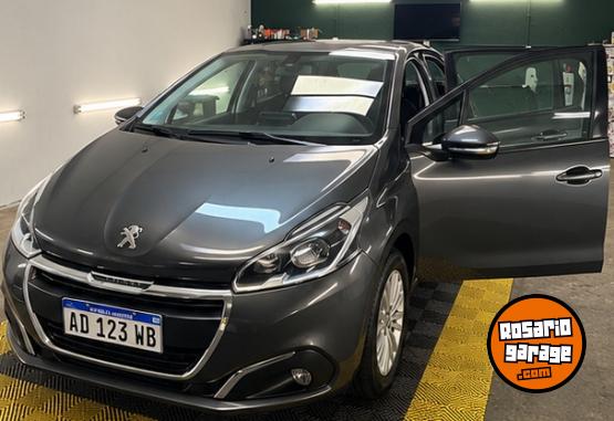 Autos - Peugeot 208 2018 Nafta 93000Km - En Venta