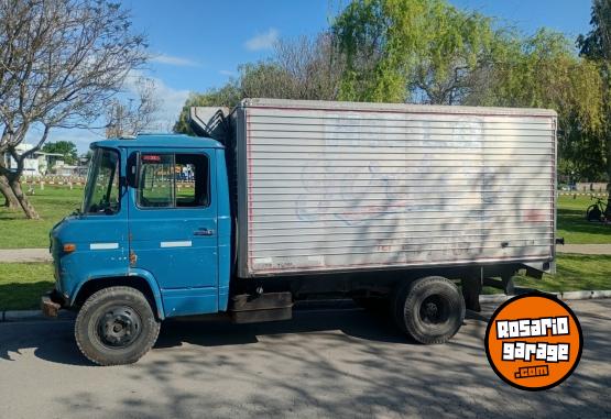 Camiones y Grúas - Mercedes Benz 608 - En Venta