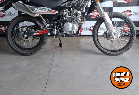 Motos - Motomel SKUA SILVER 150 CC 2025 Nafta 7000Km - En Venta