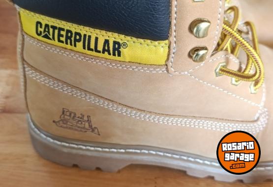 Indumentaria - BORCEGOS CATERPILLAR - En Venta