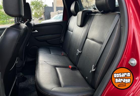 Autos - Renault Oroch iconic cvt 2023 Nafta 37000Km - En Venta