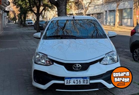 Autos - Toyota Etios 2022 Nafta 50000Km - En Venta