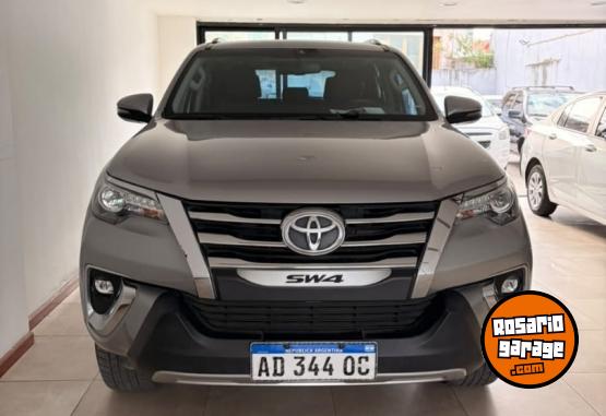 Camionetas - Toyota SW4 SRX 2019 Diesel 79000Km - En Venta