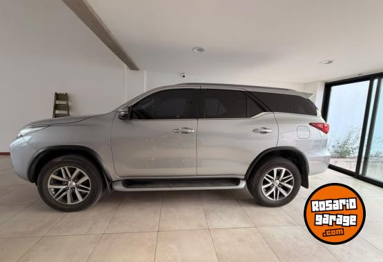 Camionetas - Toyota SW4 SRX 2019 Diesel 79000Km - En Venta