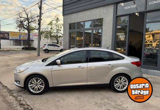 Autos - Ford Focus se plus 2016 Nafta 140000Km - En Venta