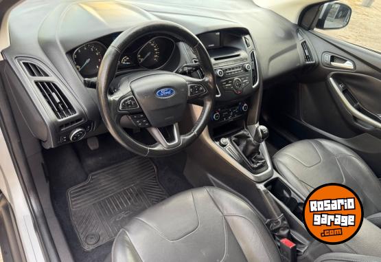 Autos - Ford Focus se plus 2016 Nafta 140000Km - En Venta