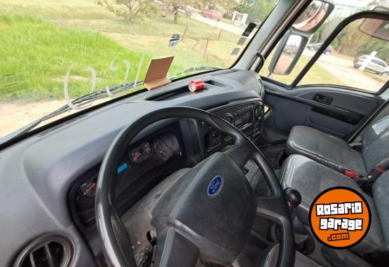 Camiones y Grúas - Ford cargo 1722 - En Venta