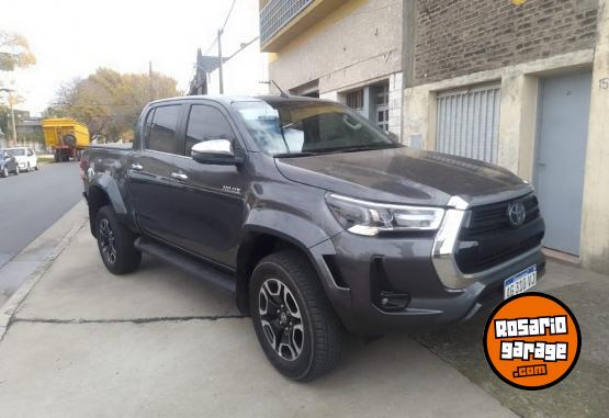 Camionetas - Toyota HILUX SRX 2024 Diesel 2500Km - En Venta