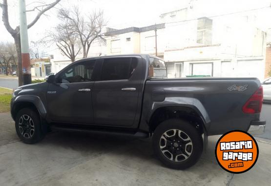 Camionetas - Toyota HILUX SRX 2024 Diesel 2500Km - En Venta